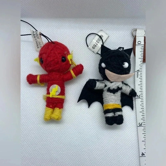 DC Comics - Batman & The Flash String Doll Keychain Voodoo Charm Figure - Picture 2 of 9